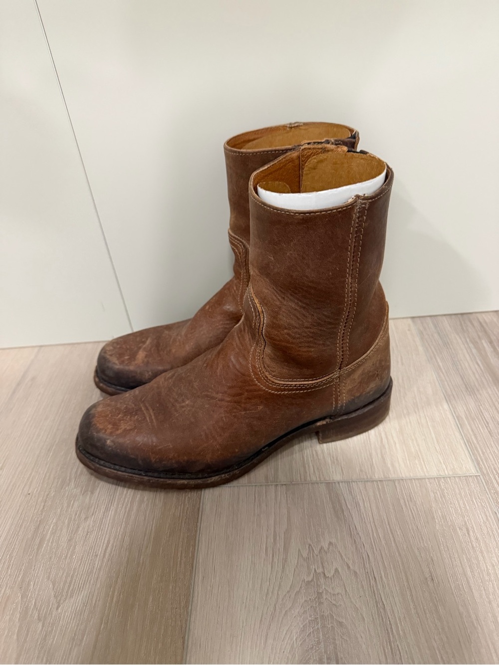 Men’s Frye Campus Boots Size 8.5 Inside Zip Square Toe Brown 41887